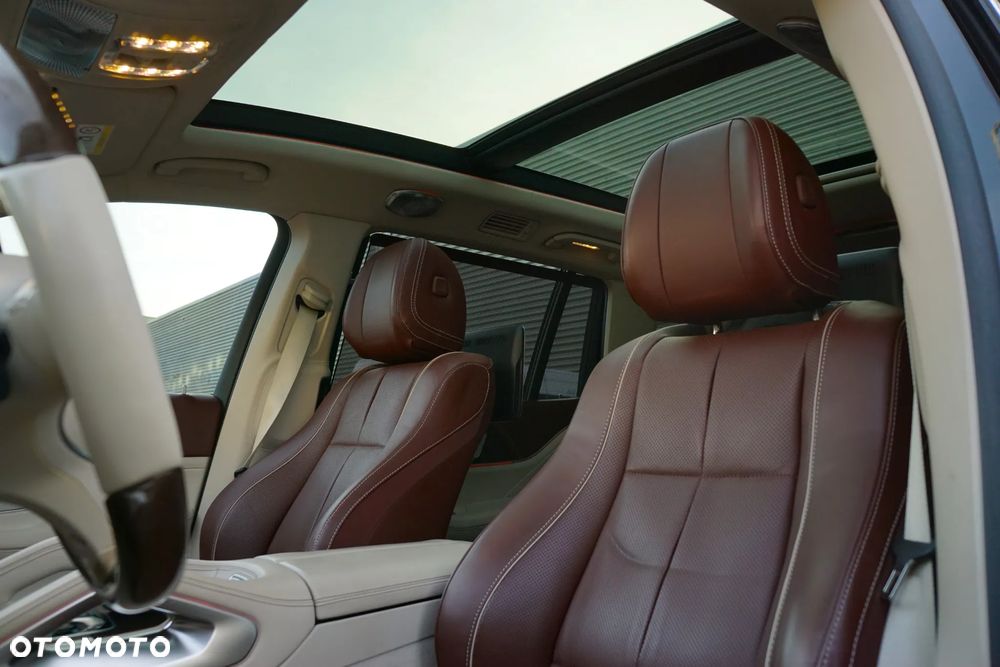 Mercedes-Benz GLS - 13