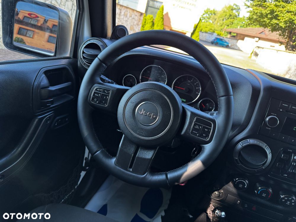 Jeep Wrangler 3.6 Unlim Sahara - 13