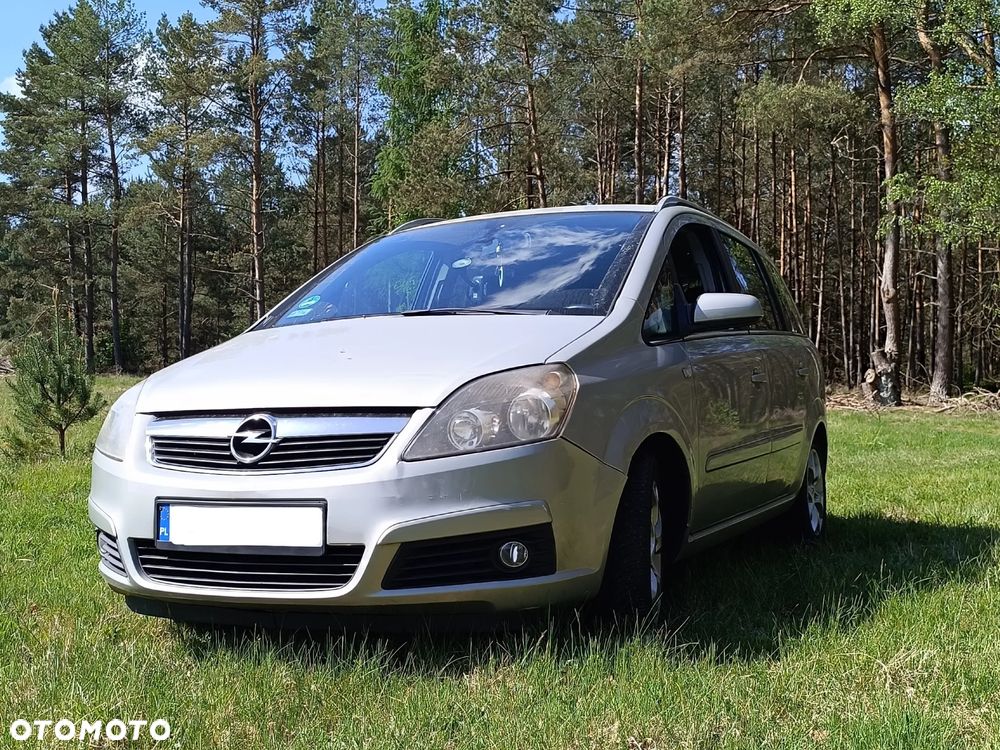 Opel Zafira 1.8 Cosmo - 1