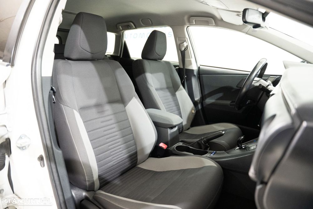 Toyota Auris Touring Sports - 21