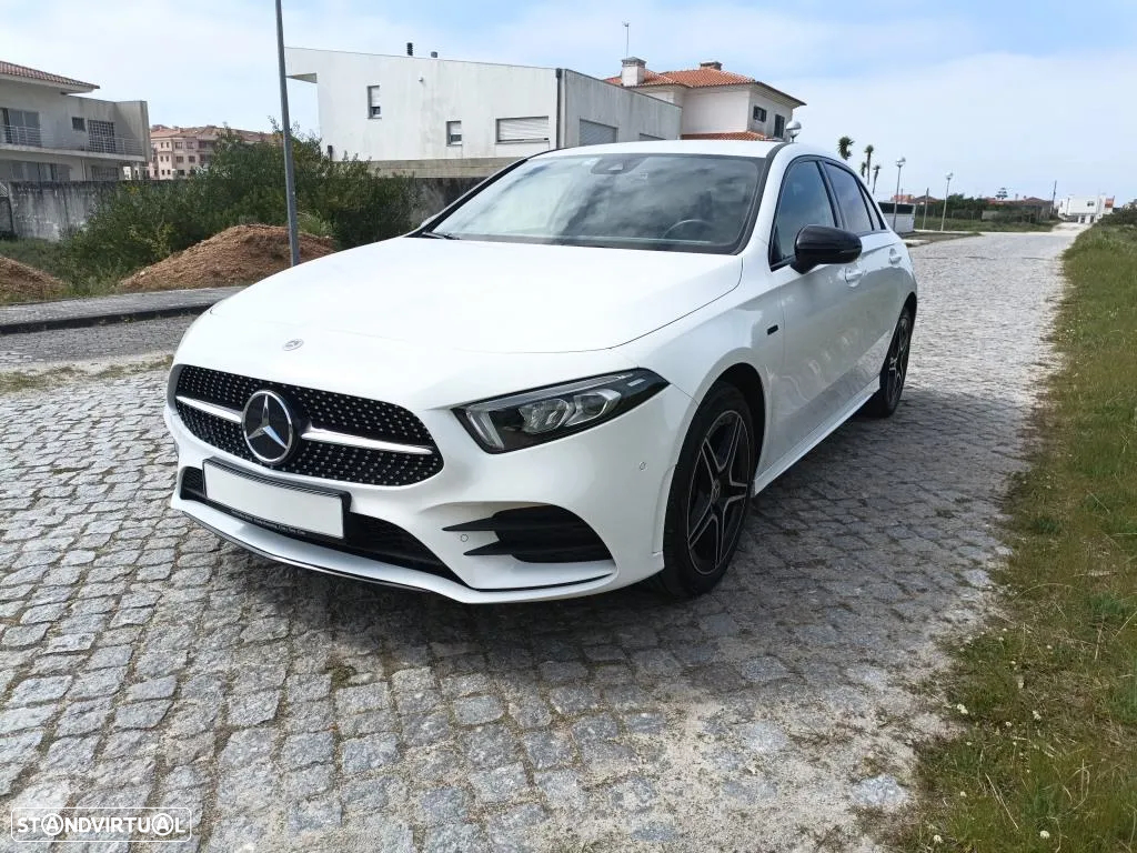 Mercedes-Benz A 250 e AMG Line - 9
