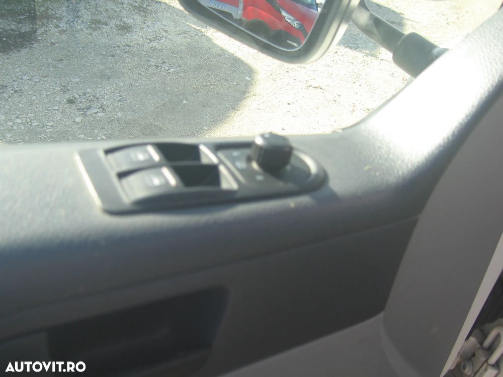 Volkswagen TRANSPORTER T6 , 6 LOC. PLATFORMA MIXTA , AC. - 12