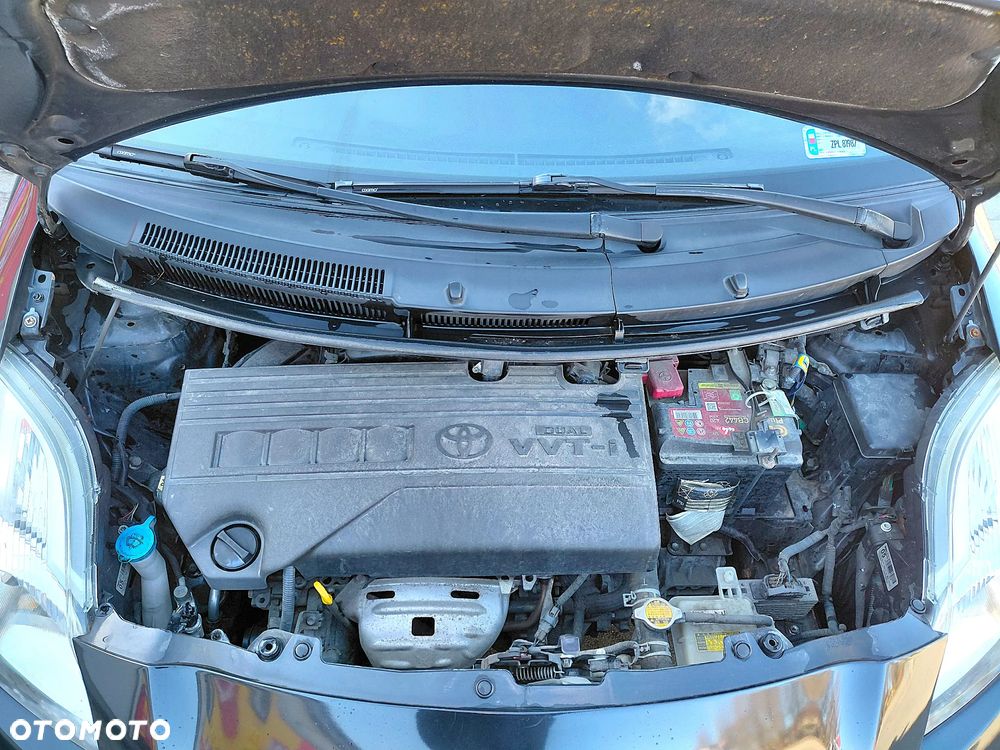 Toyota Yaris 1.33 Luna - 5