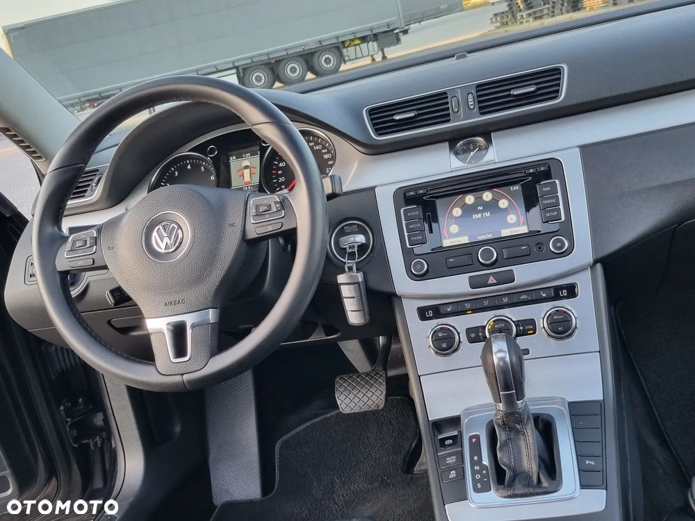 Volkswagen Passat 1.8 TSI Highline DSG - 22