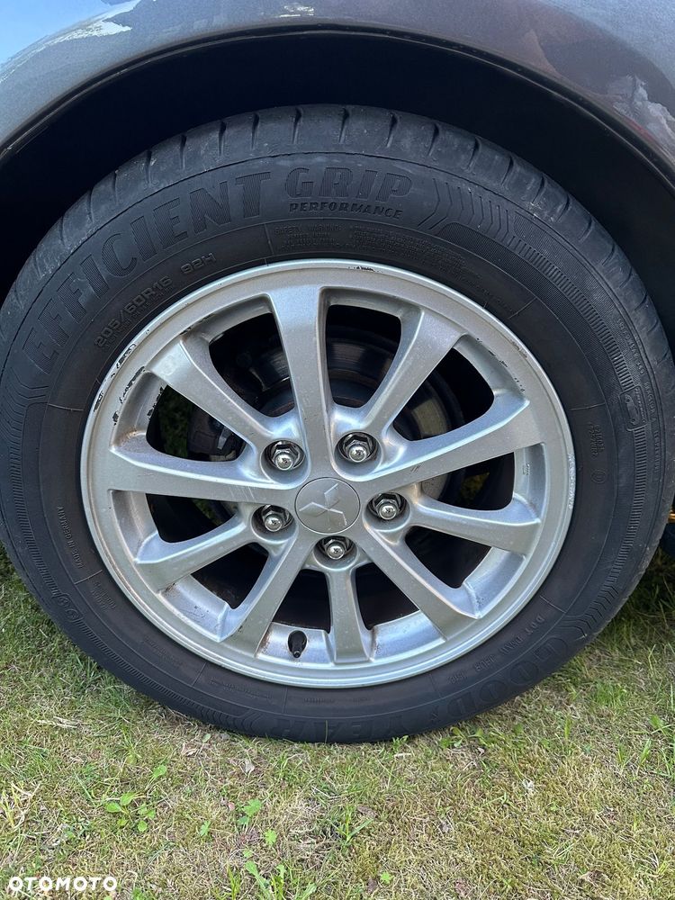 Mitsubishi Lancer 1.6 Invite - 27