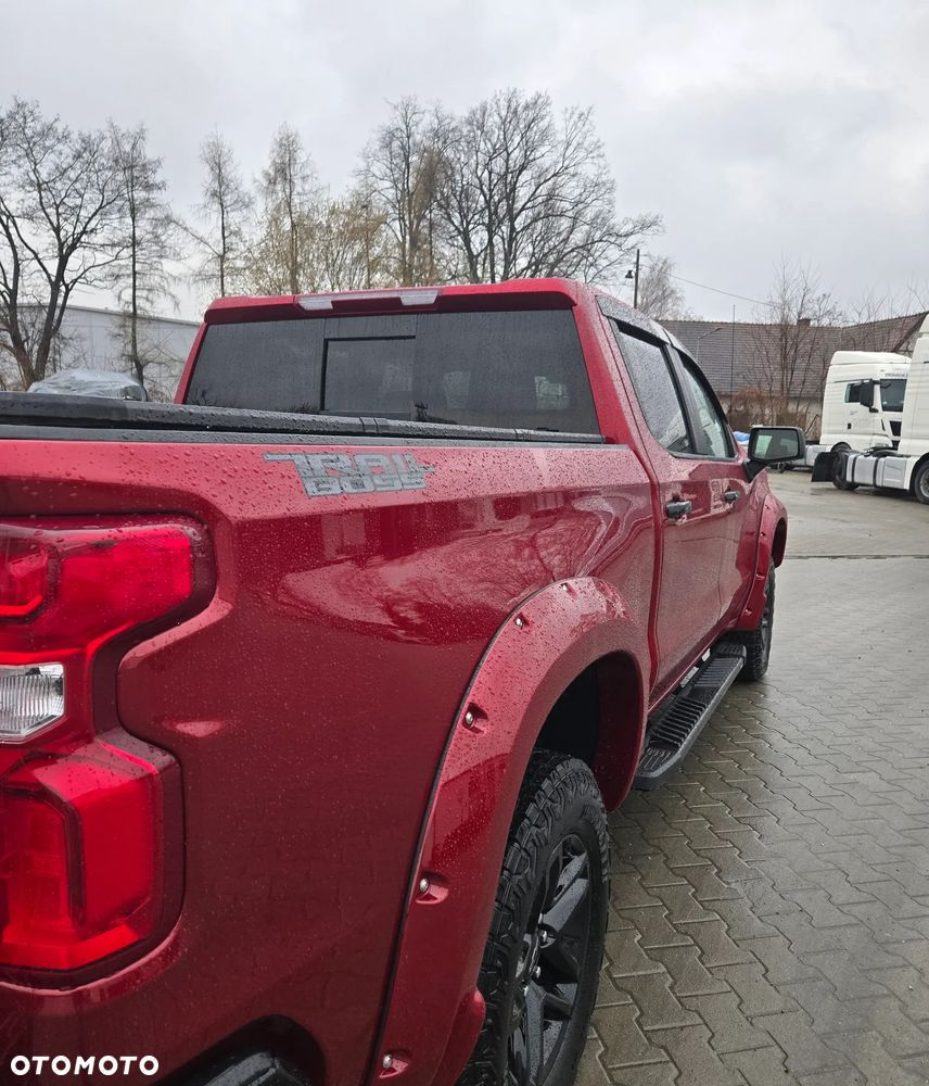 Chevrolet Silverado - 8
