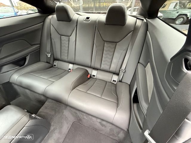 BMW M4 Competition xDrive - 11