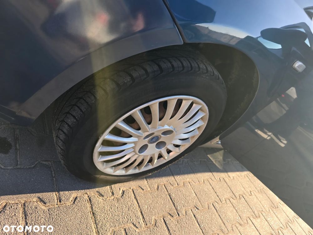 Fiat Grande Punto - 22