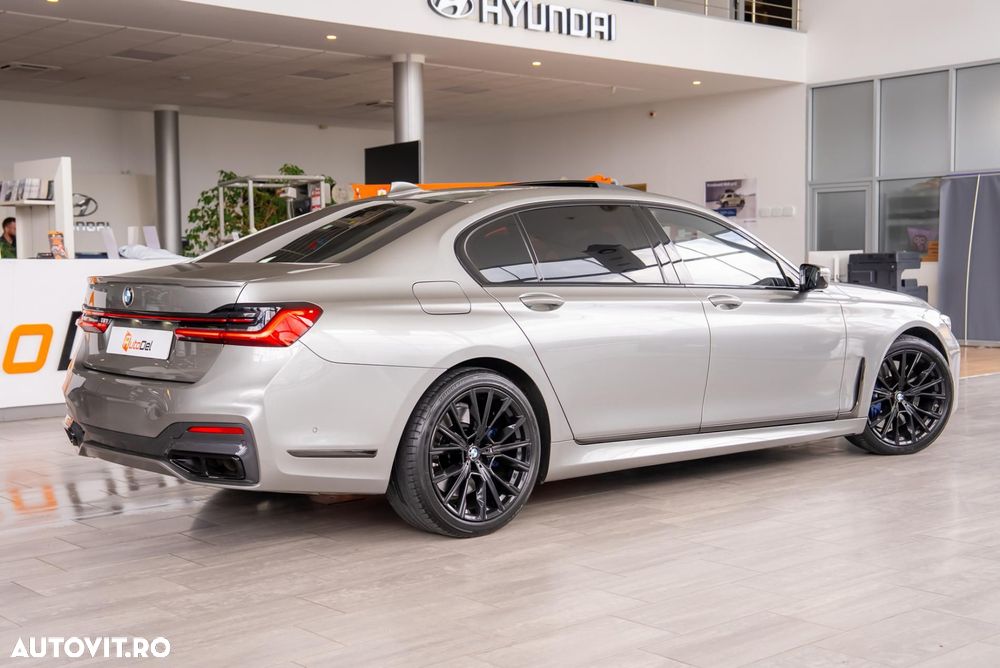 BMW Seria 7 750Li xDrive - 13