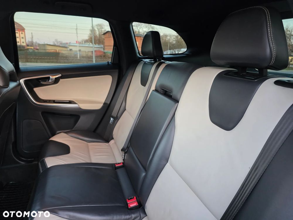 Volvo XC 60 D4 Drive-E Summum - 24