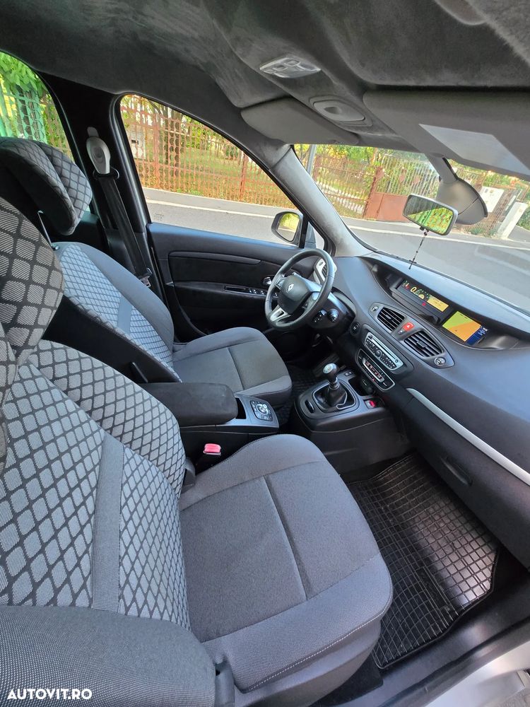 Renault Scenic - 8