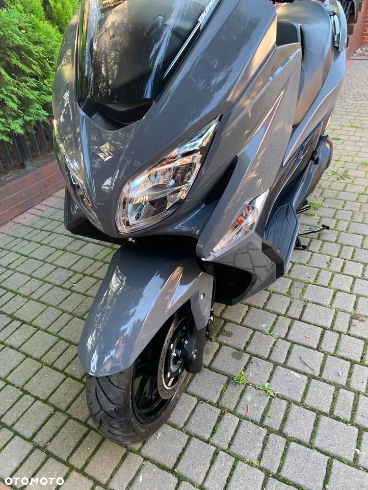 Suzuki Burgman - 4