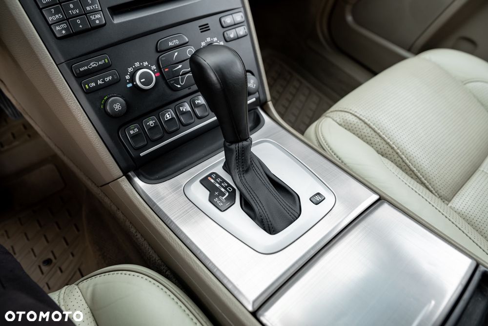 Volvo XC 90 D5 AWD Geartonic Executive - 32