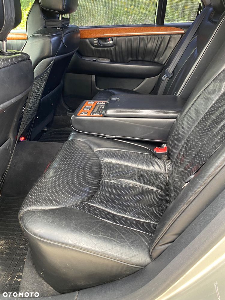 Lexus LS Prezydent - 11