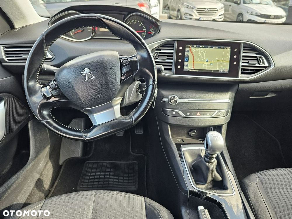 Peugeot 308 1.6 BlueHDi Business Line S&S - 17
