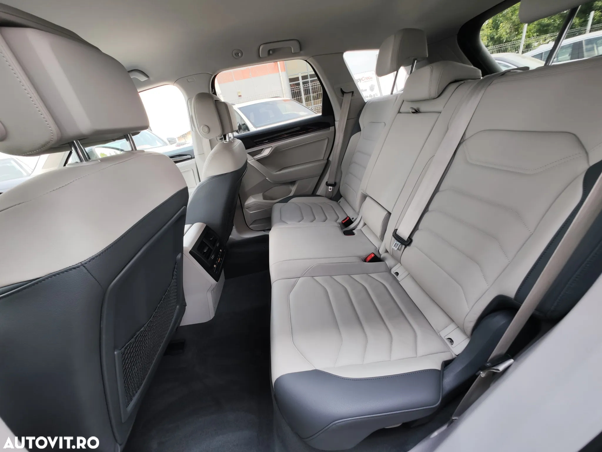 Volkswagen Touareg V6 TDI Elegance - 12