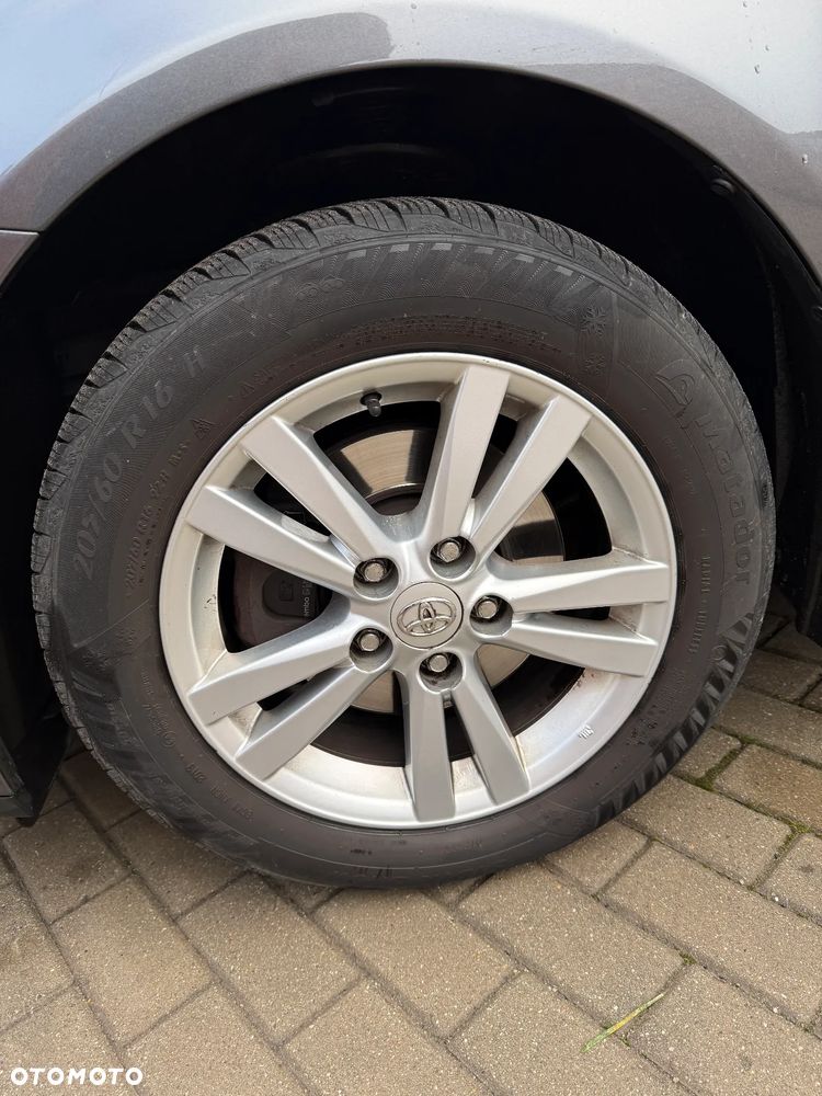 Toyota Avensis 1.8 Sol EU5 MS - 6