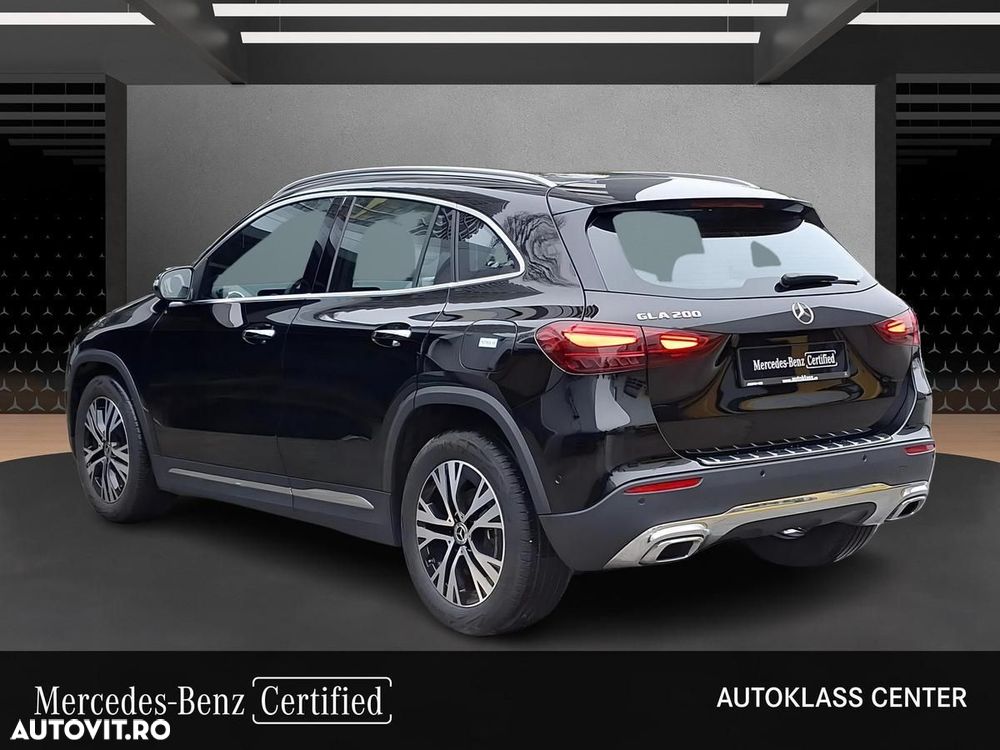 Mercedes-Benz GLA - 4