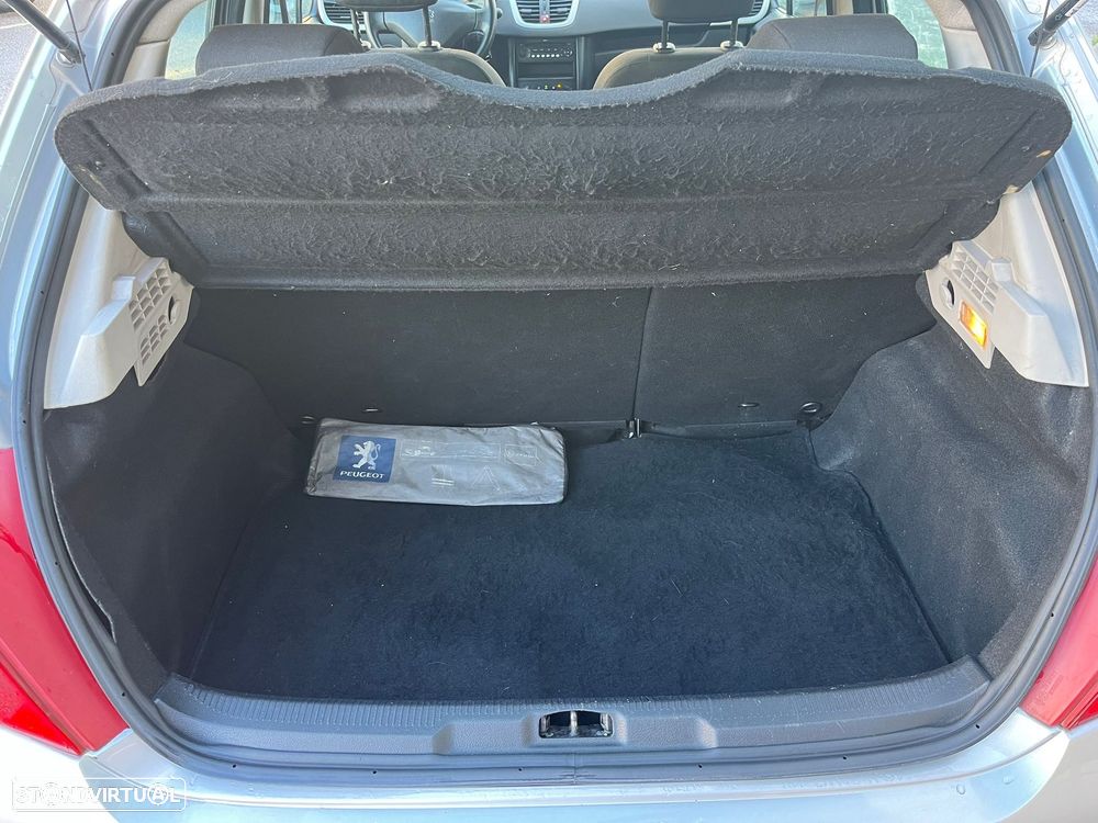 Peugeot 207 1.4 HDi Urban - 16