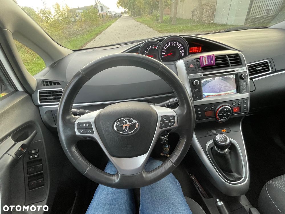 Toyota Verso 2.0 D-4D Prestige 7os - 17