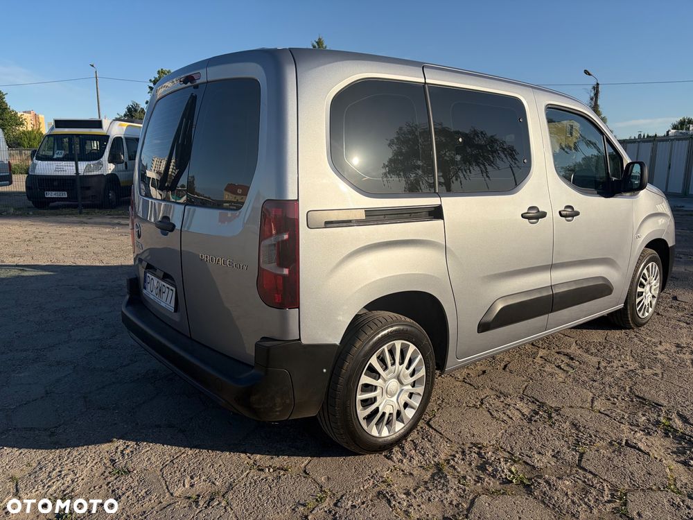 Toyota Proace City Verso 1.5 D-4D Combi - 4