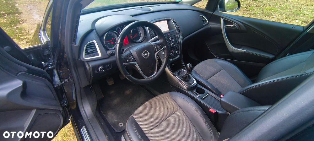 Opel Astra 2.0 CDTI Exklusiv - 14