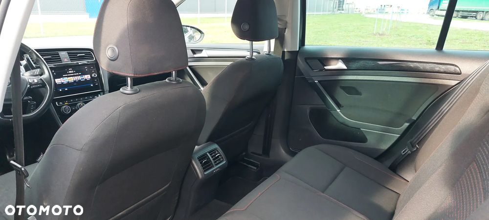 Volkswagen Golf 1.6 TDI Sound - 9
