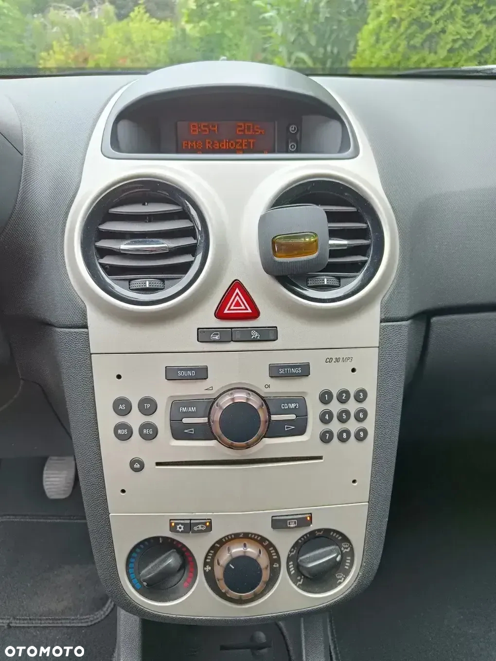 Opel Corsa 1.2 16V Cosmo - 10