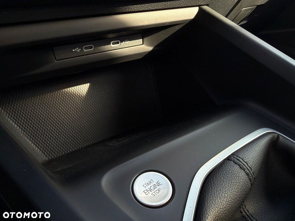 Volkswagen Golf - 21