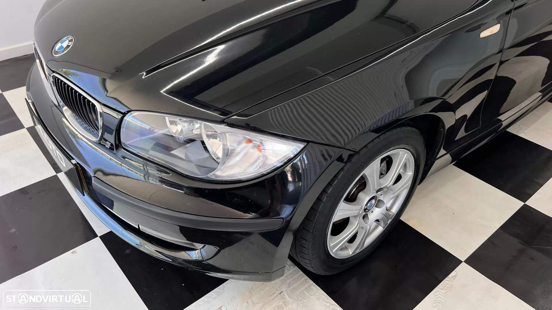 BMW 118 d Sport Line - 2
