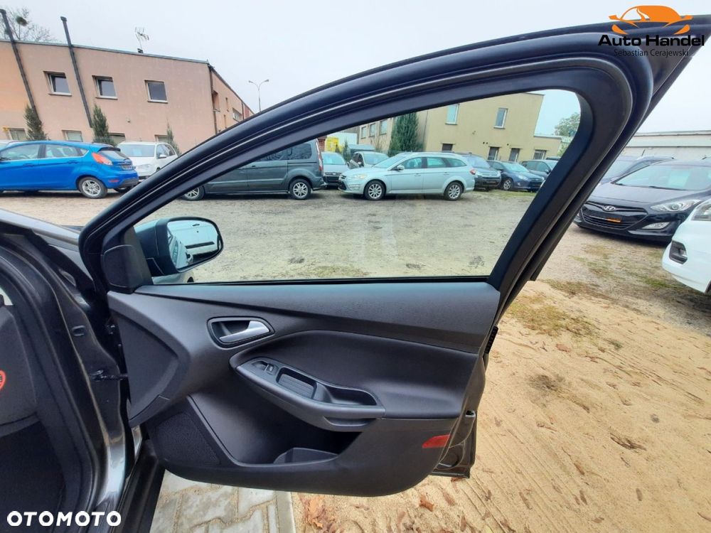 Ford Focus Turnier 1.5 EcoBoost Start-Stopp-System TITANIUM - 38