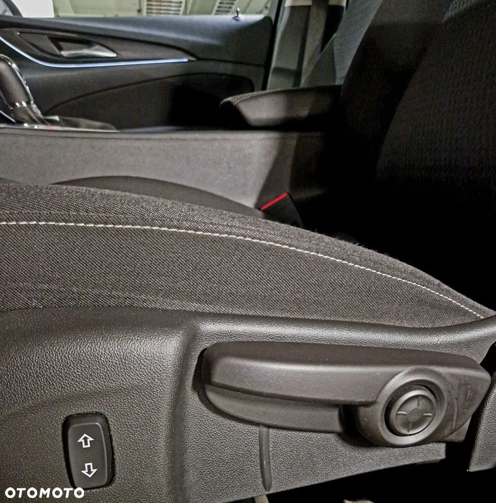 Opel Insignia 2.0 CDTI Elegance S&S - 19