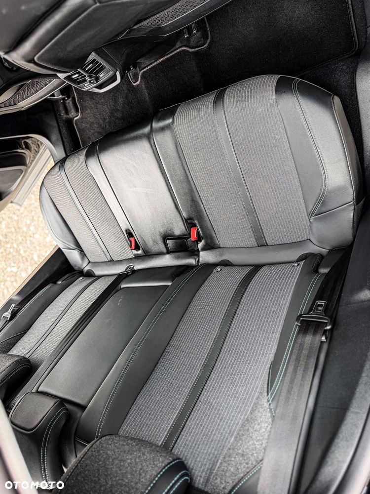 Peugeot 3008 BlueHDi 130 Stop & Start EAT8 Allure Business-Paket - 23