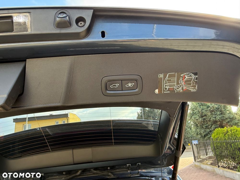 Volvo XC 40 T3 Momentum Pro - 12