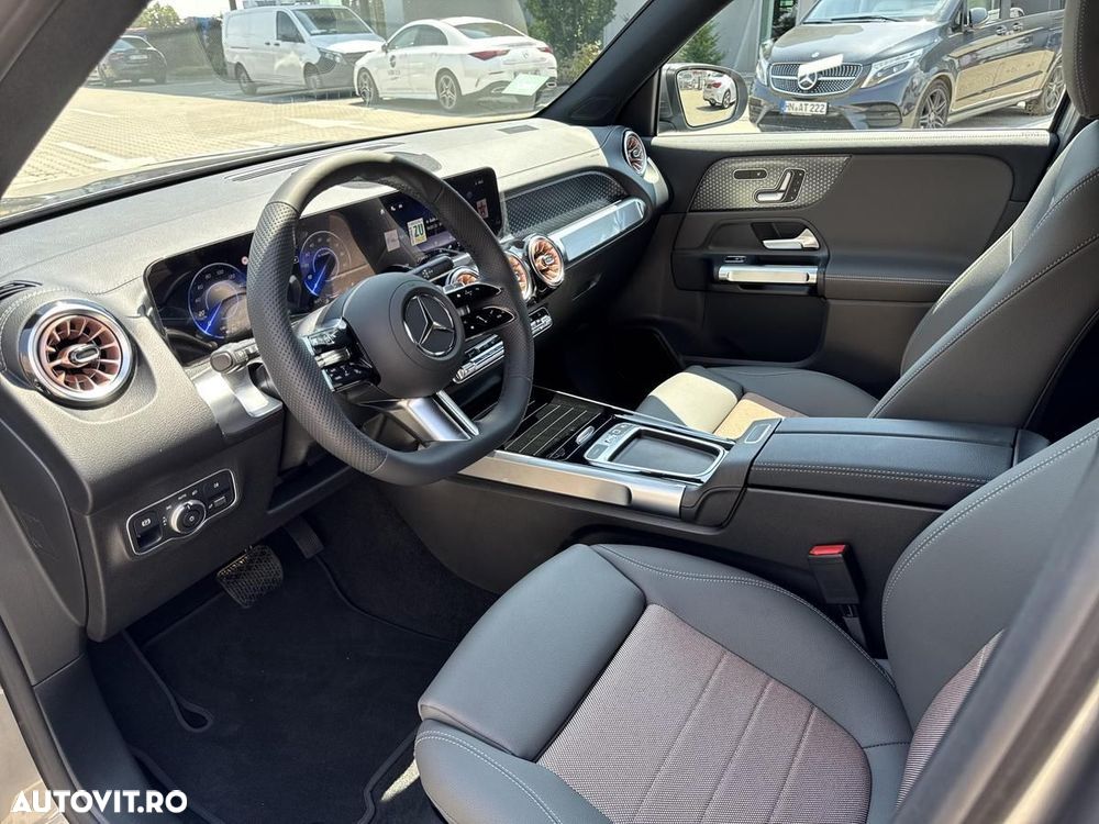 Mercedes-Benz EQB - 9