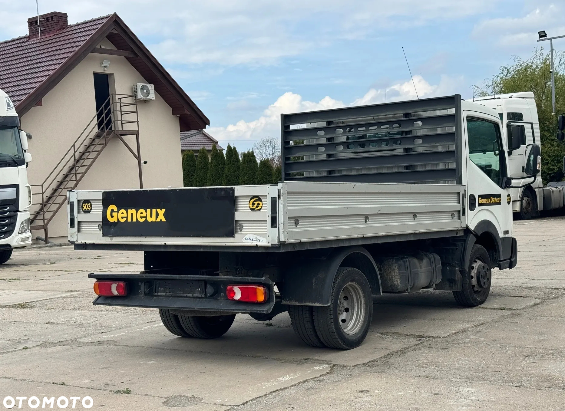 Nissan NT400 CABSTAR 35.14 Skrzynia DMC 3500 kg - 3
