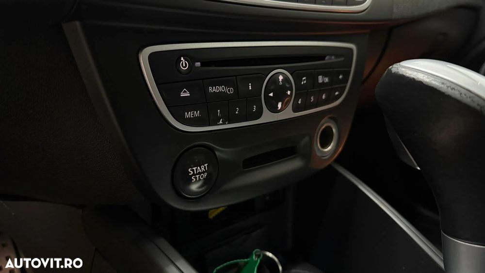 Renault Megane ENERGY dCi 110 EDC GT LINE - 24