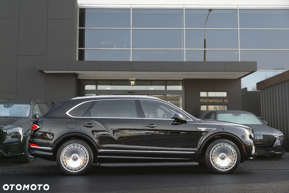 Bentley Bentayga EWB Azure - 14