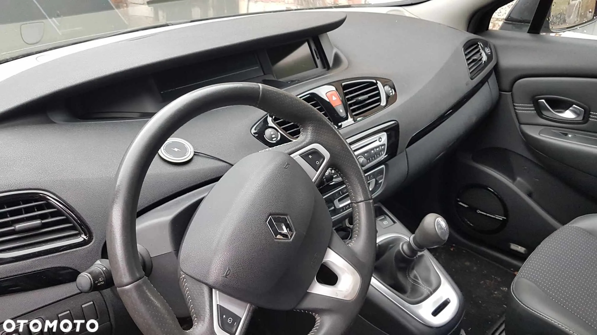 Renault Scenic 1.4 16V TCE Bose Edition - 4
