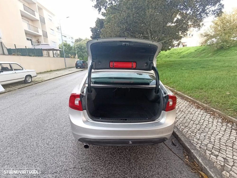 Volvo S60 2.0 D4 Momentum Start/Stop - 30