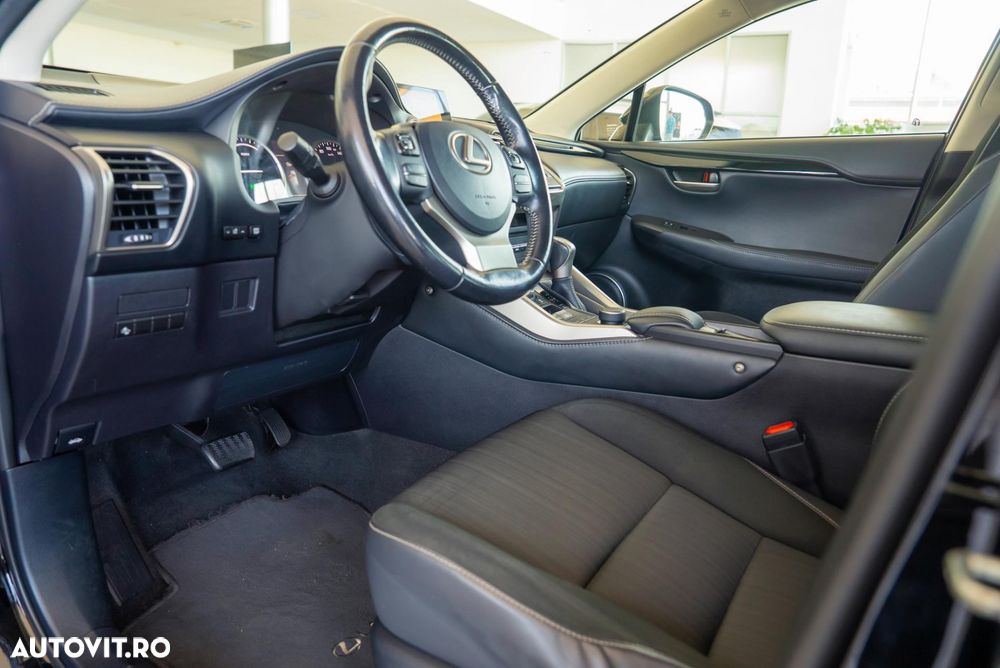 Lexus Seria NX 300h Executive Line - 18