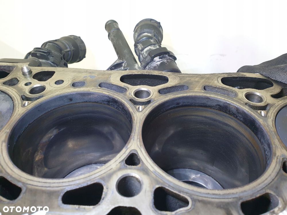dół silnika blok wał tłoki 04l023c vw audi skoda 2.0 tdi dfs - 9