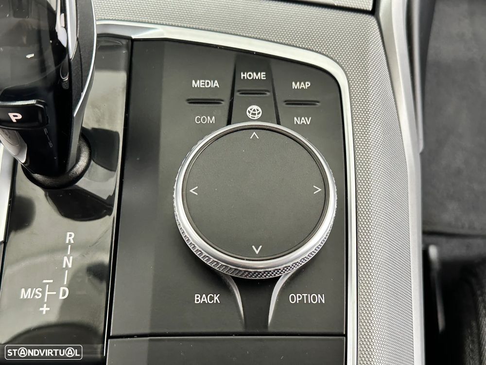 BMW 330 e Corporate Edition Auto - 38