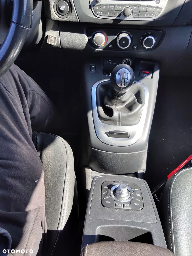 Renault Megane 1.6 16V 110 Dynamique - 12