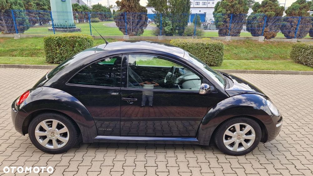 Volkswagen New Beetle - 7