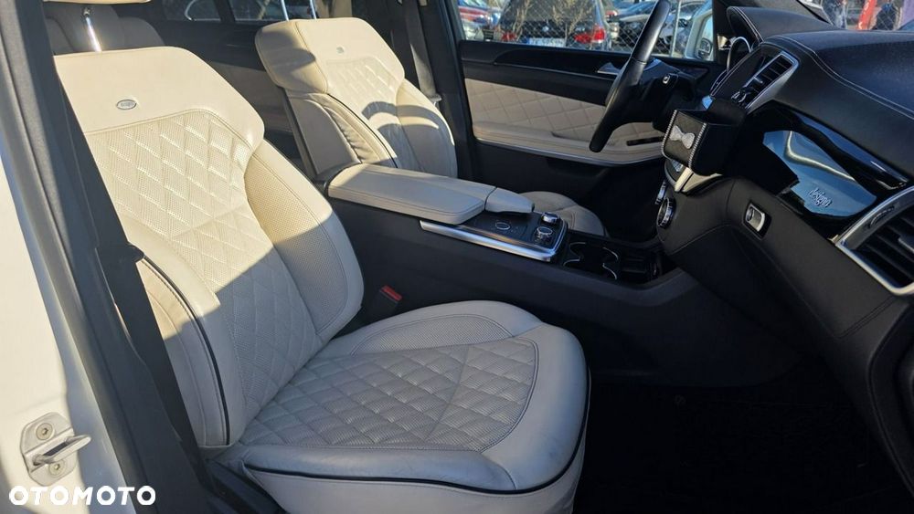 Mercedes-Benz GL - 25