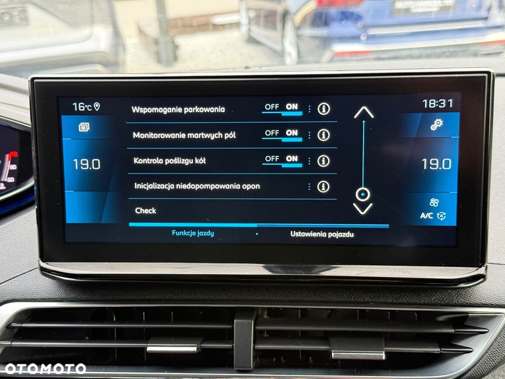 Peugeot 3008 BlueHDi 130 Stop & Start EAT8 GT Pack - 28