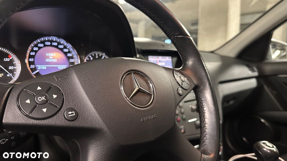 Mercedes-Benz Klasa C - 28