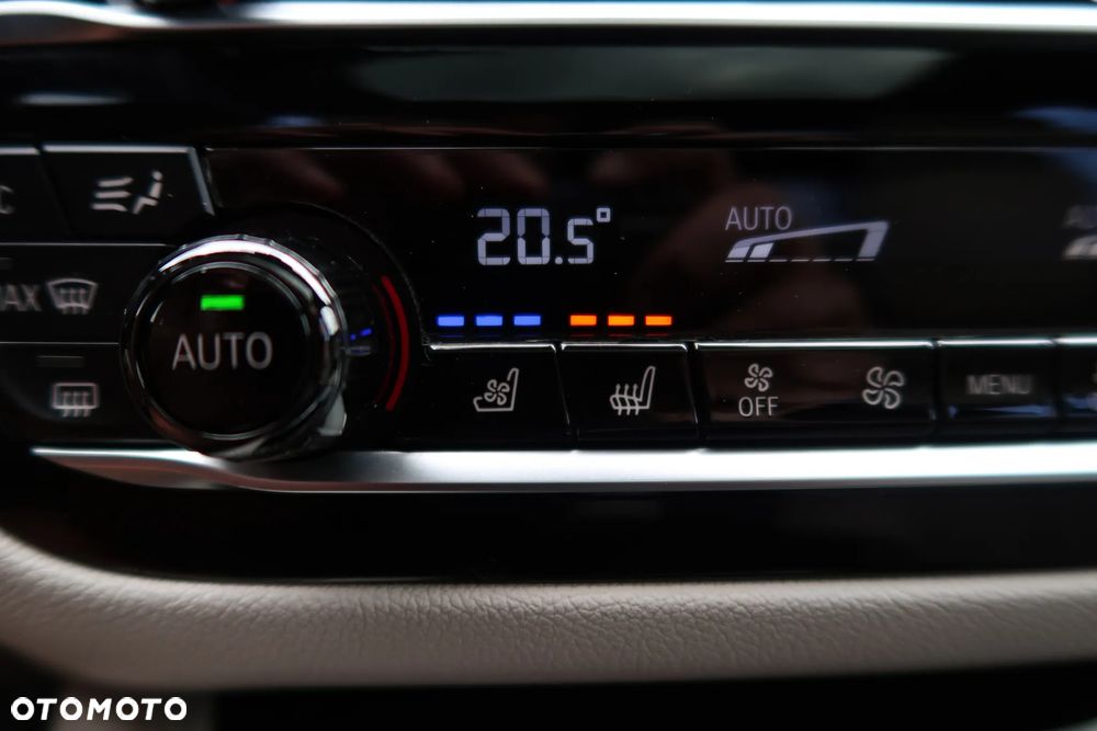 BMW Seria 5 540d xDrive mHEV M Sport sport - 39