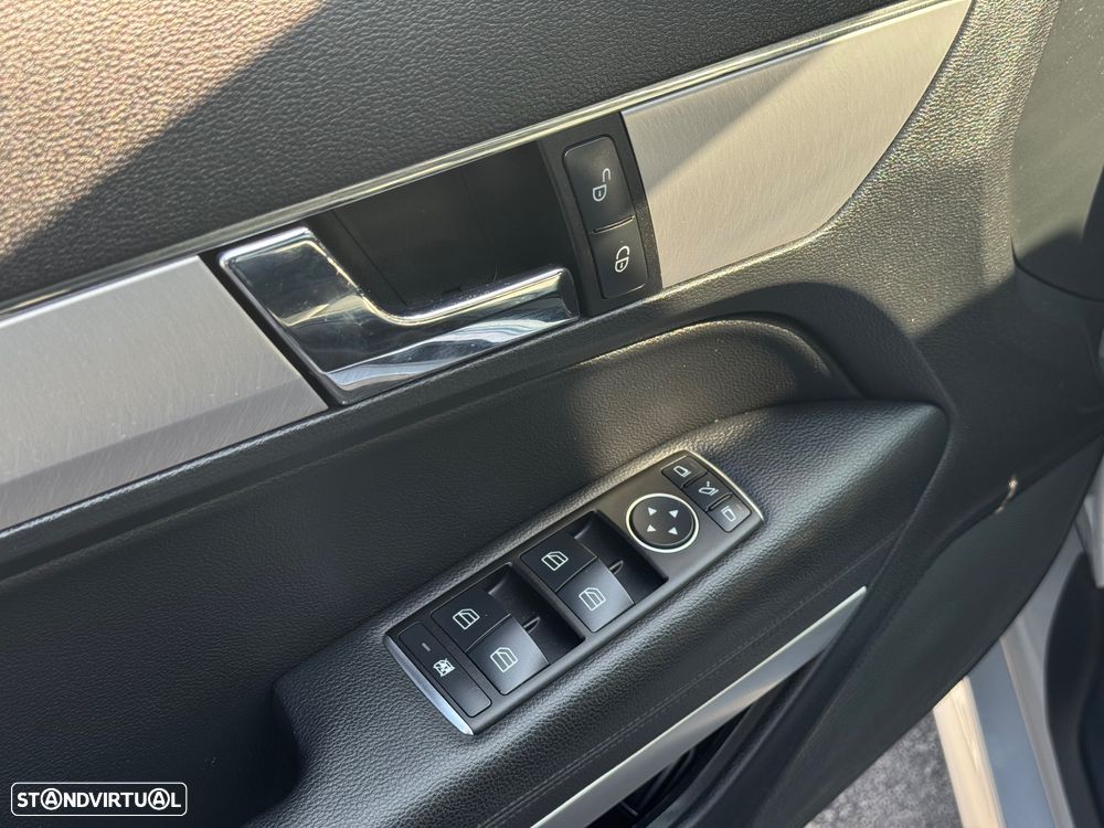 Mercedes-Benz E 250 CDi Avantgarde BlueEfficiency Auto - 21